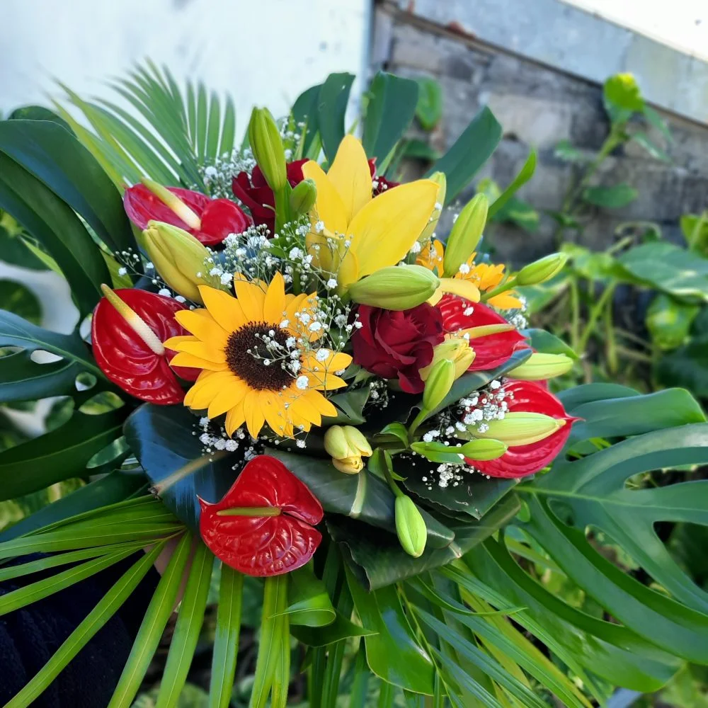 Bouquet Anniversaire Coloré, par Sita Fleurs, fleuriste à Le Tampon