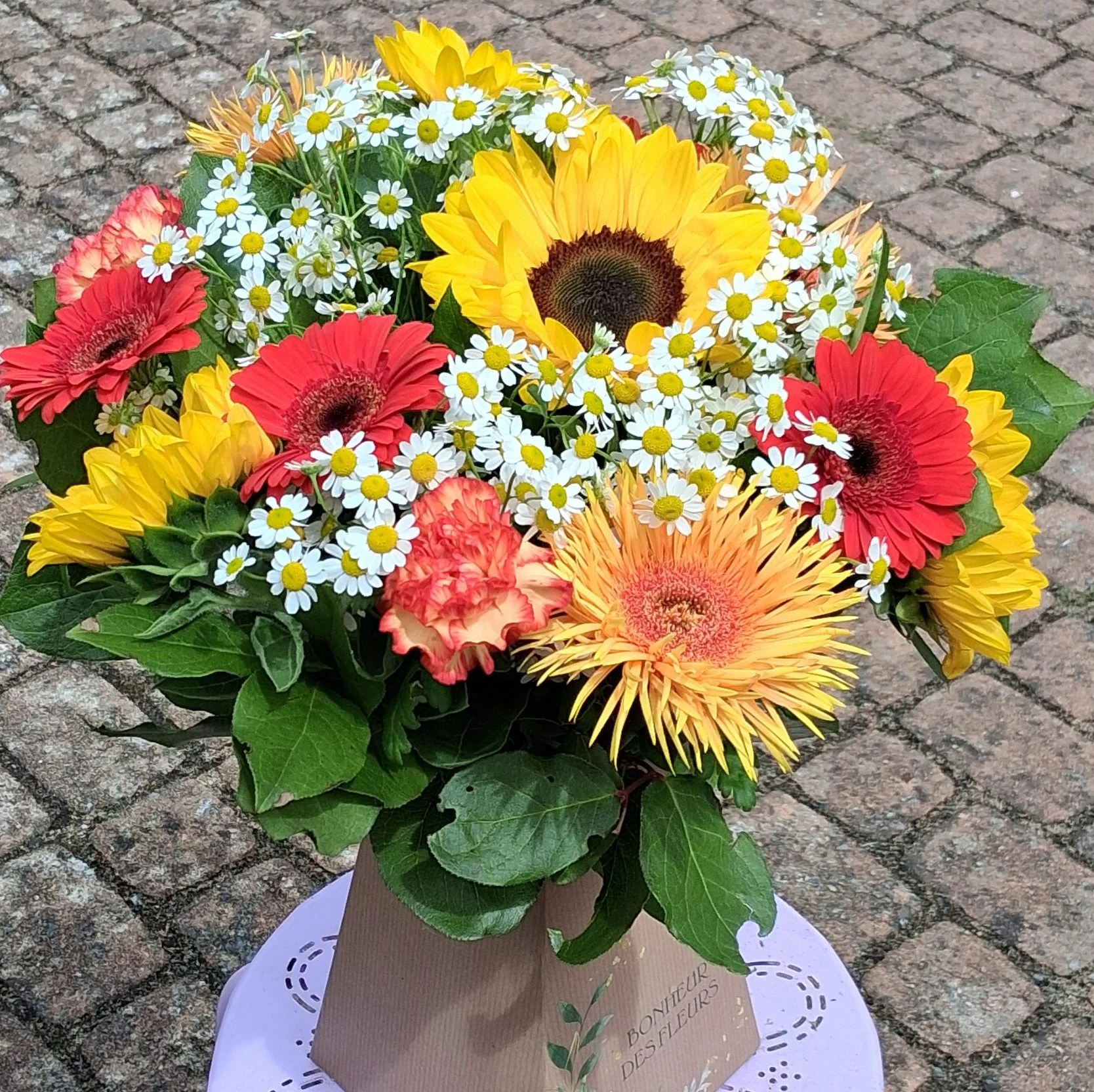 Bouquet Solaire, par Bonheur des fleurs, fleuriste à La Montagne