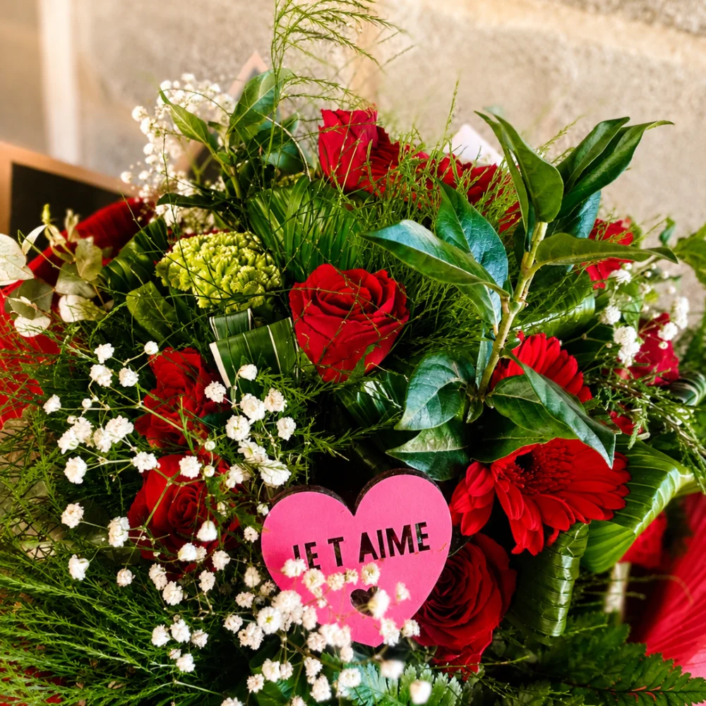 Bouquet d'amour du fleuriste, par J-Flow, fleuriste à Saint-Leu