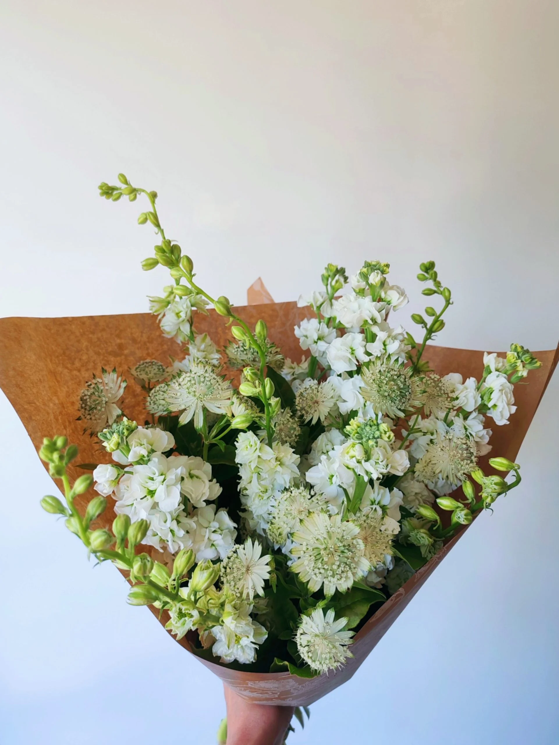 Bouquet de Deuil, par Les Rêveries d'Elise - Studio floral, fleuriste à Aix-en-Provence