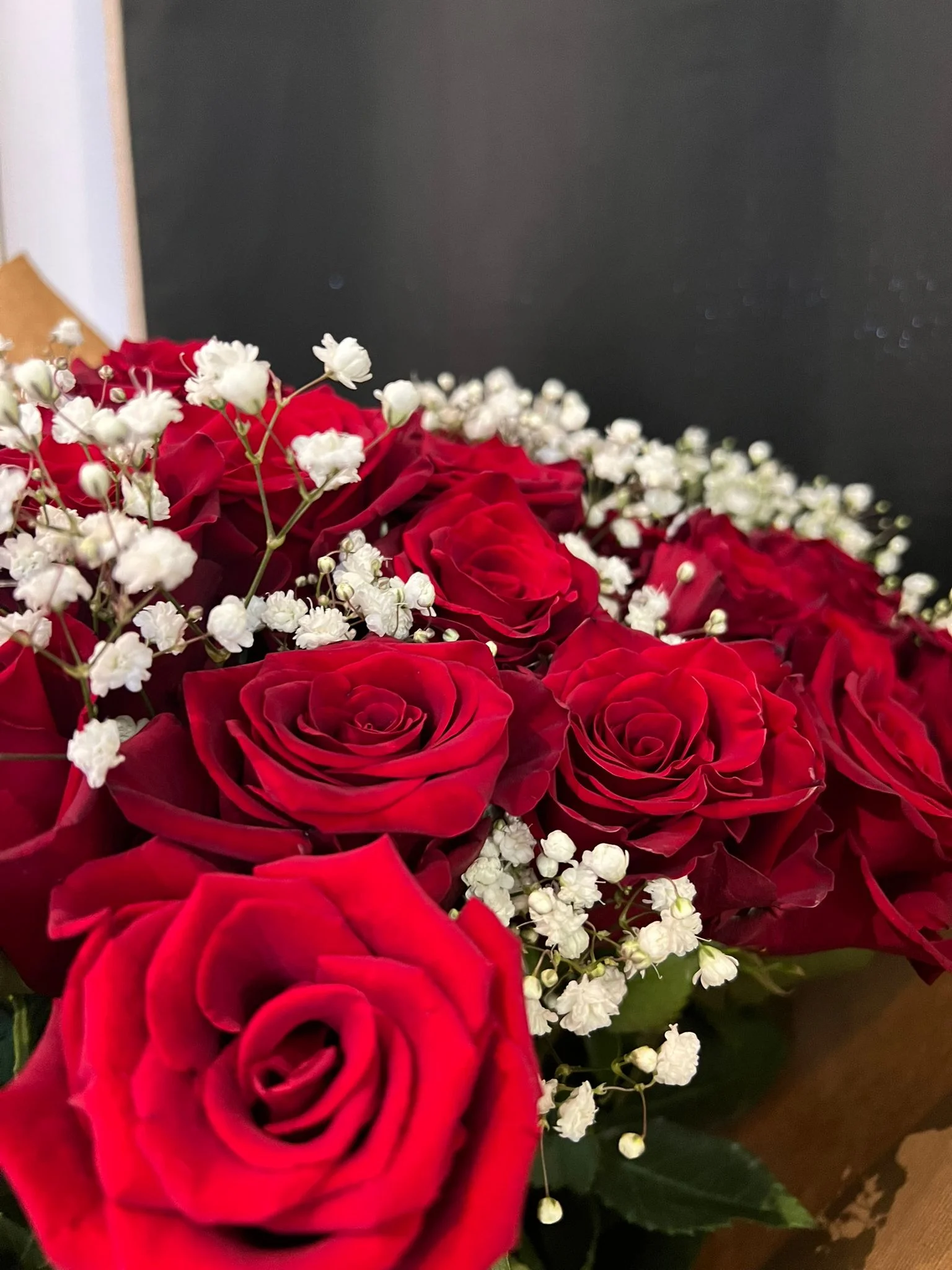 Un bouquet de roses rouges, par Bertille, fleuriste à Beaune