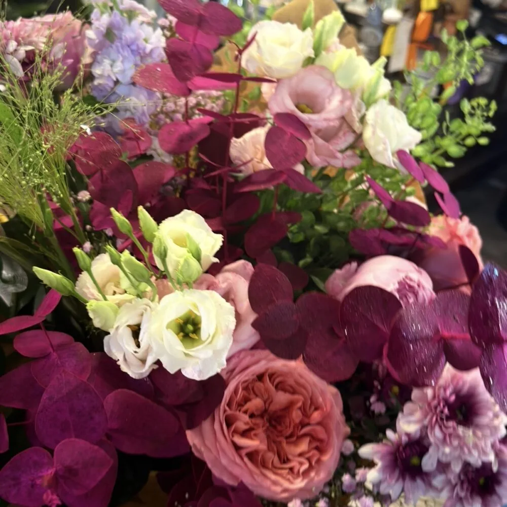 Bouquet champêtre pastel rose blanc violet, par La Melody des Fleurs, fleuriste à Montval-sur-Loir