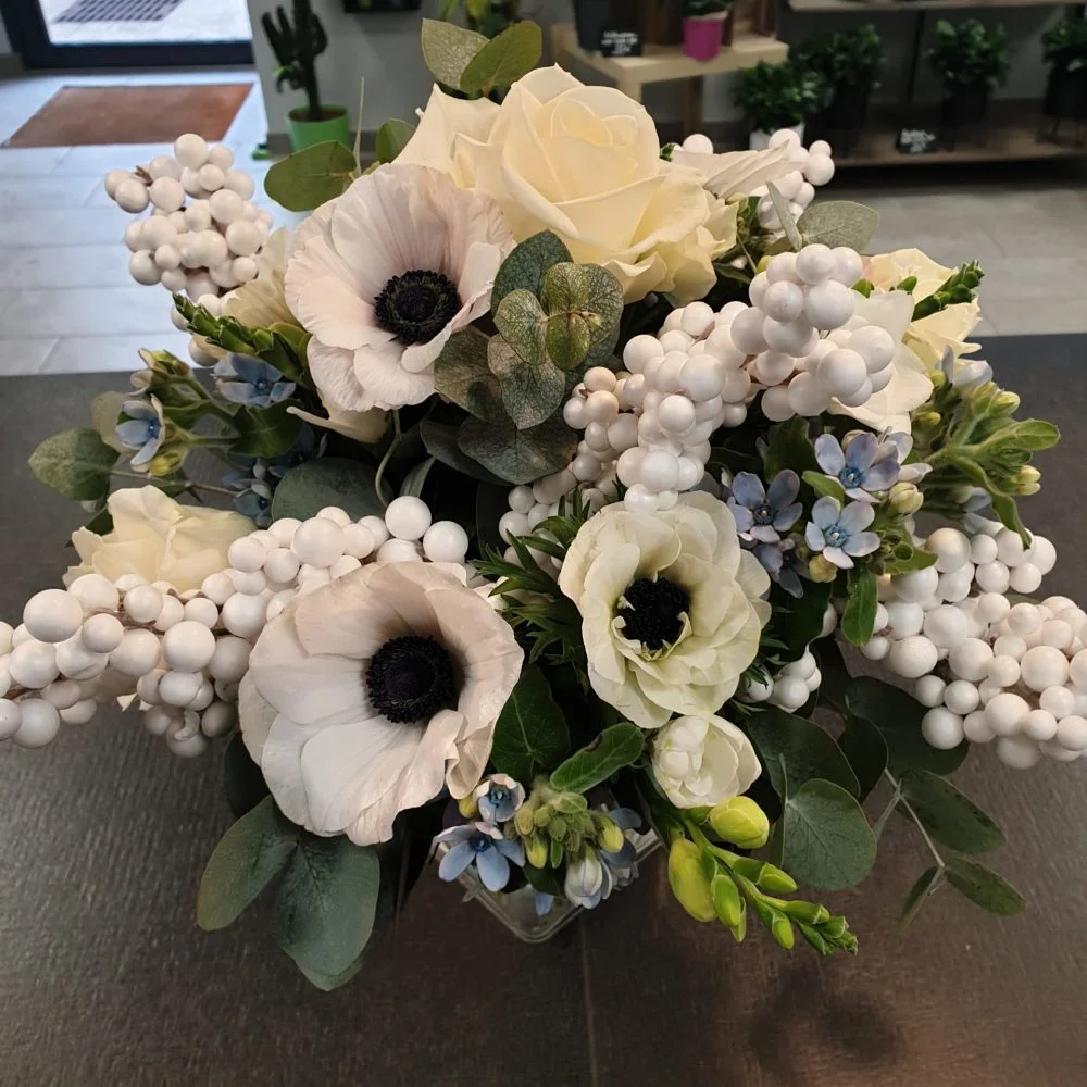 Bouquet d'Anémones, par Un jour une fleur, fleuriste à Tigery