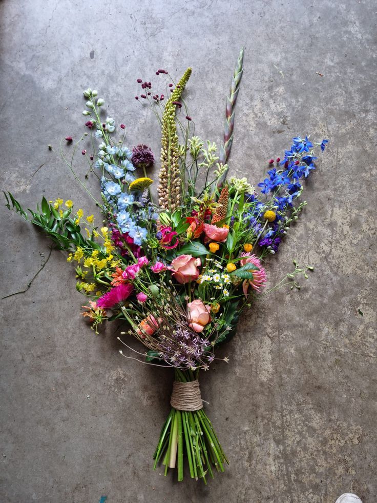 Gerbe de Deuil, par MAŸ Fleuriste, fleuriste à Bayonne