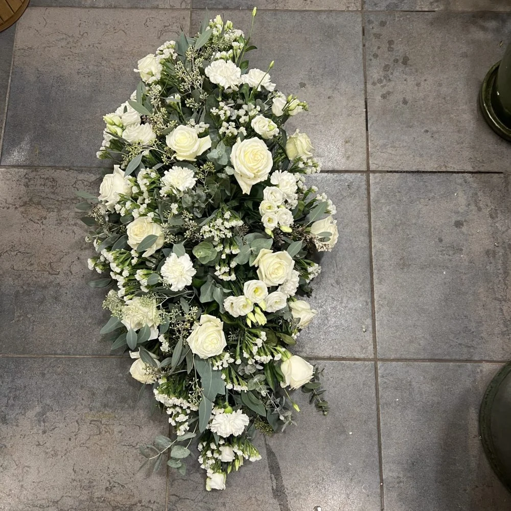 Gerbe de Deuil, par Fleurs d’élégance, fleuriste à Caen