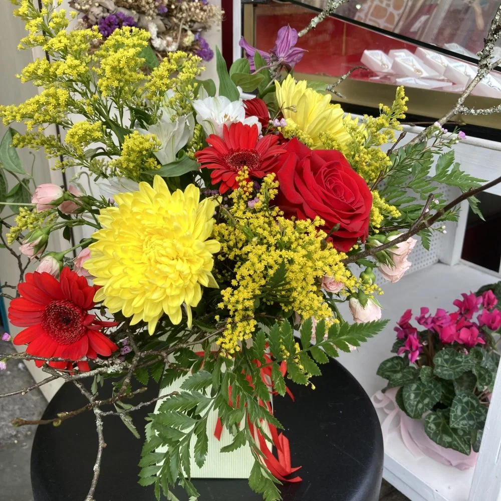 Bouquet Toussaint, par BOUTIQUE GENEVE FLEUR, fleuriste à Lourdes