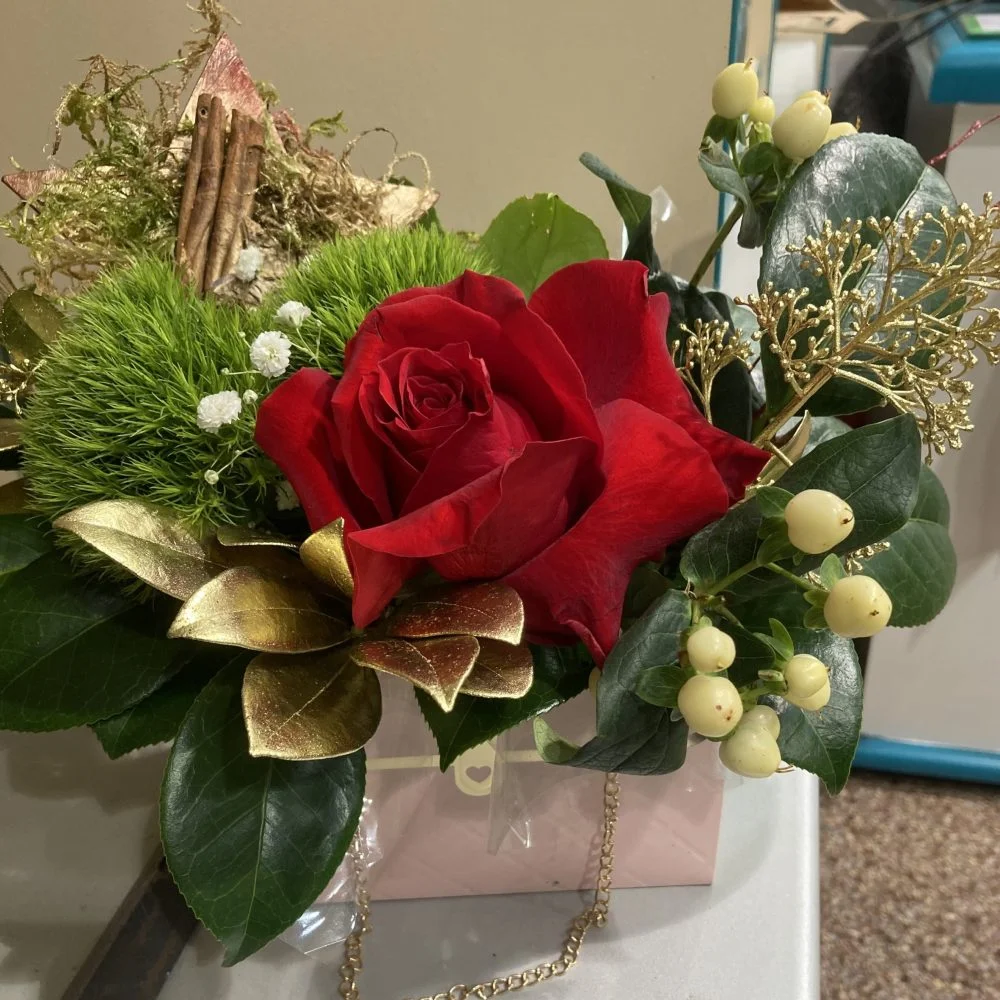 Bouquet Hiver, par BOUTIQUE GENEVE FLEUR, fleuriste à Lourdes