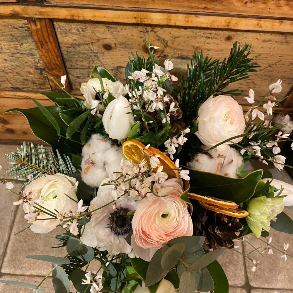 Bouquet de Noël, par Iberis Annecy, fleuriste à Annecy