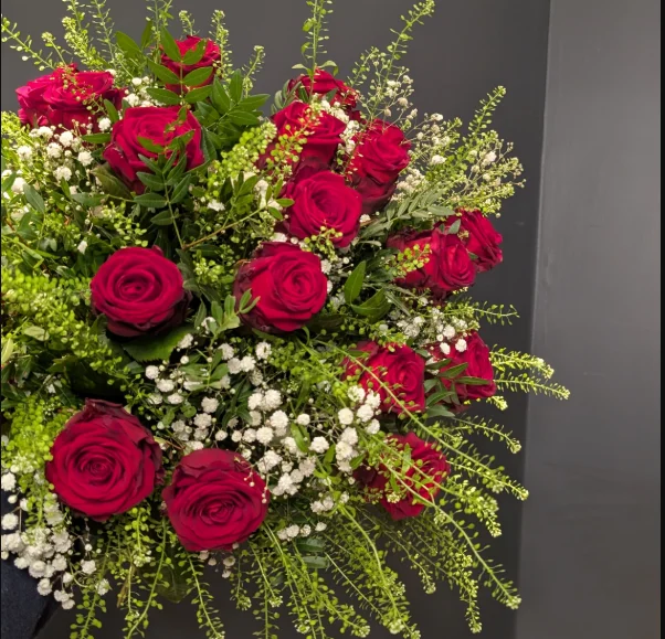 Bouquet de Roses rouges, par Primavera, fleuriste à Sains-en-Gohelle
