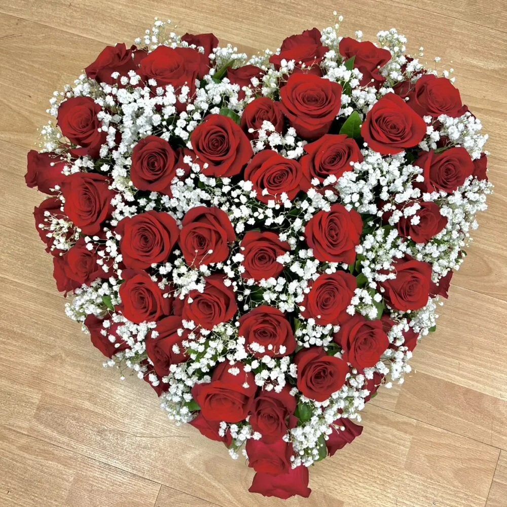 Cœur Deuil Rose Rouge, par Les jardins d'Anaïs, fleuriste à Marseille