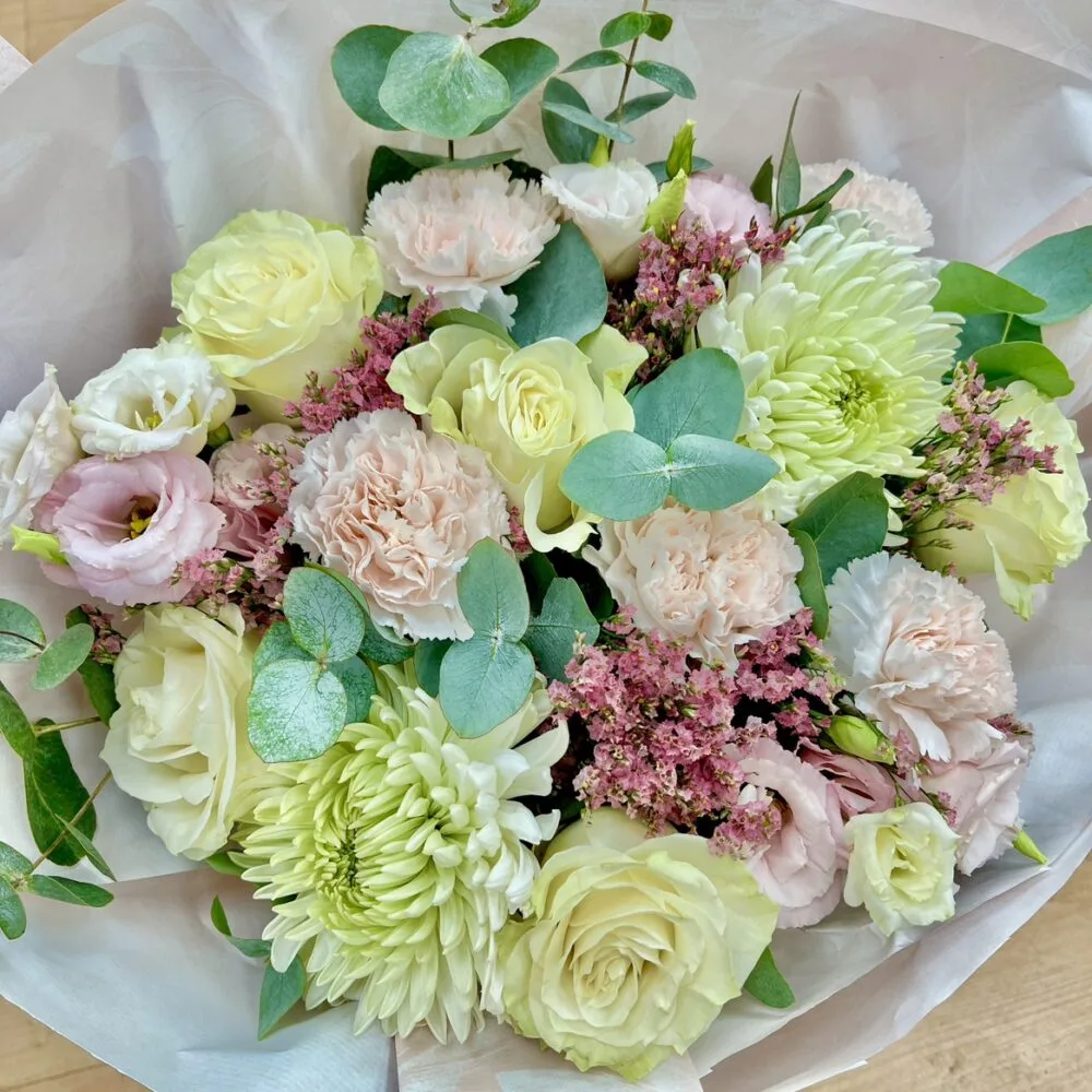 Bouquet prestige tons pastels, par Les jardins d'Anaïs, fleuriste à Marseille