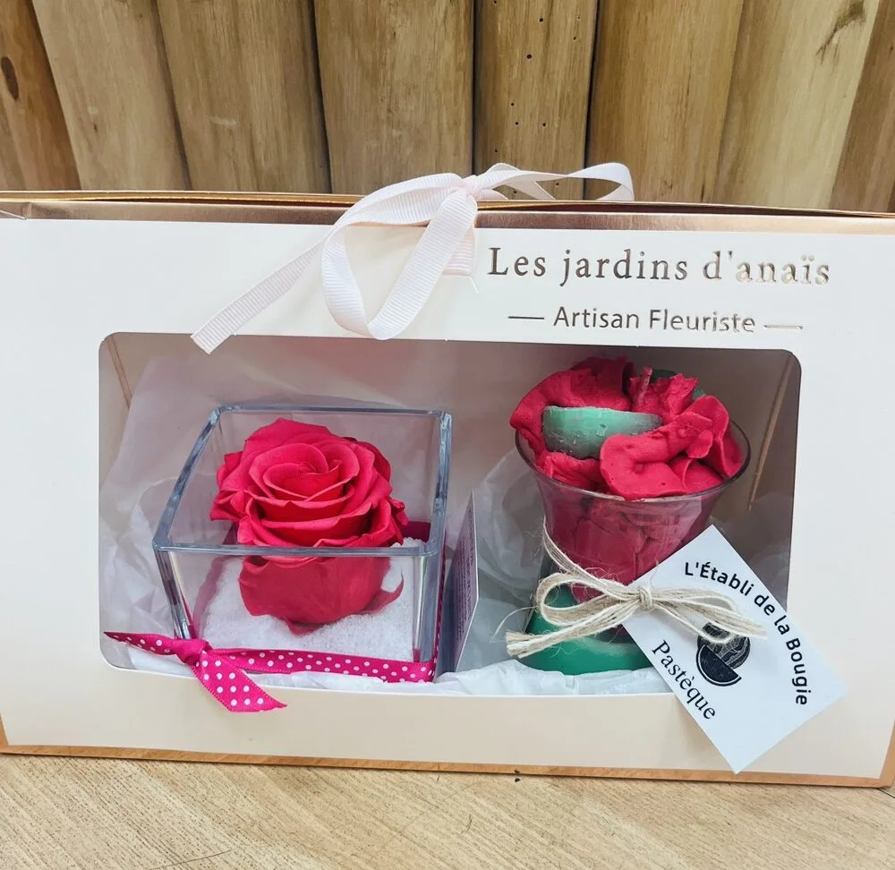 Coffret rose éternelle et sa bougie assortie, par Les jardins d'Anaïs, fleuriste à Marseille
