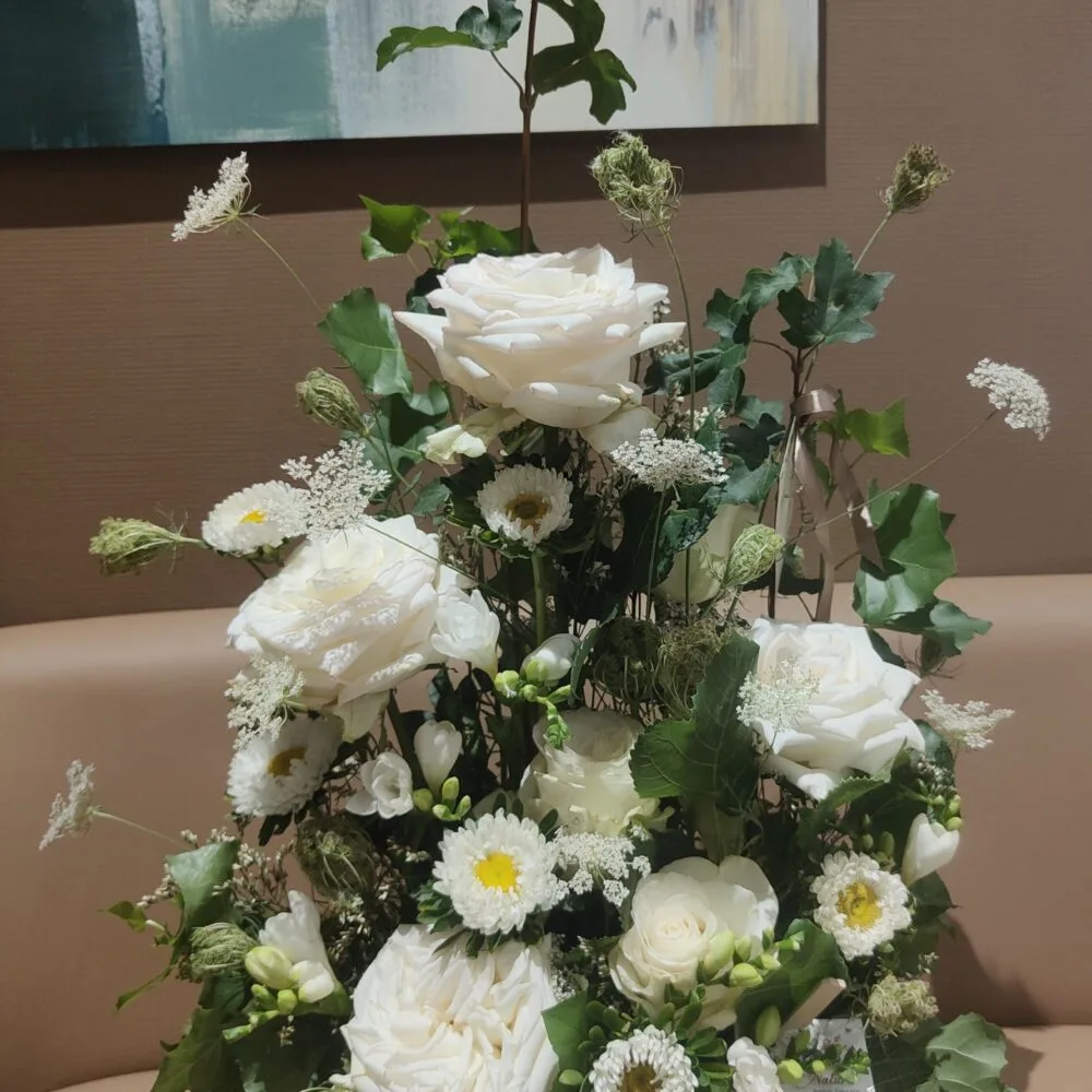 Composition pureté, par Au naturel, fleuriste à Alençon