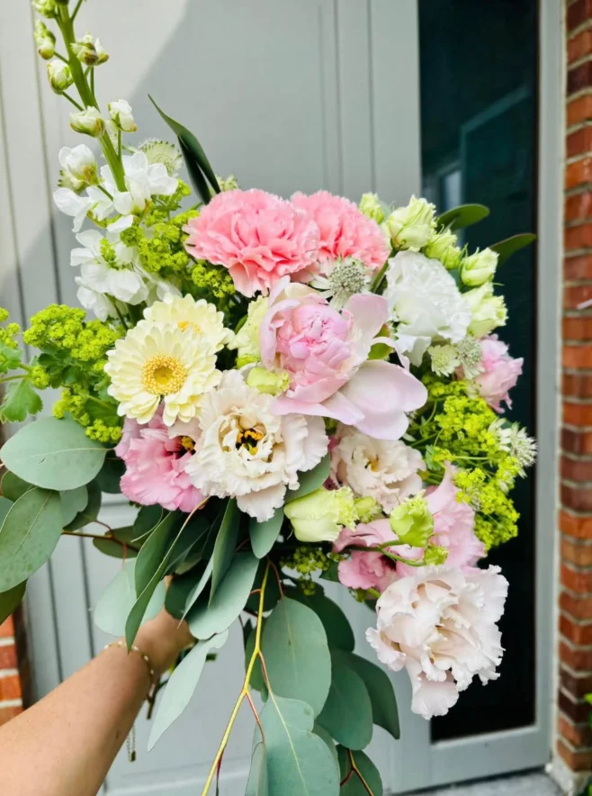 🌸 Bouquet Pastel → tons doux, romantiques, by Lily Bloom by Mely, florist in Flémalle-Haute