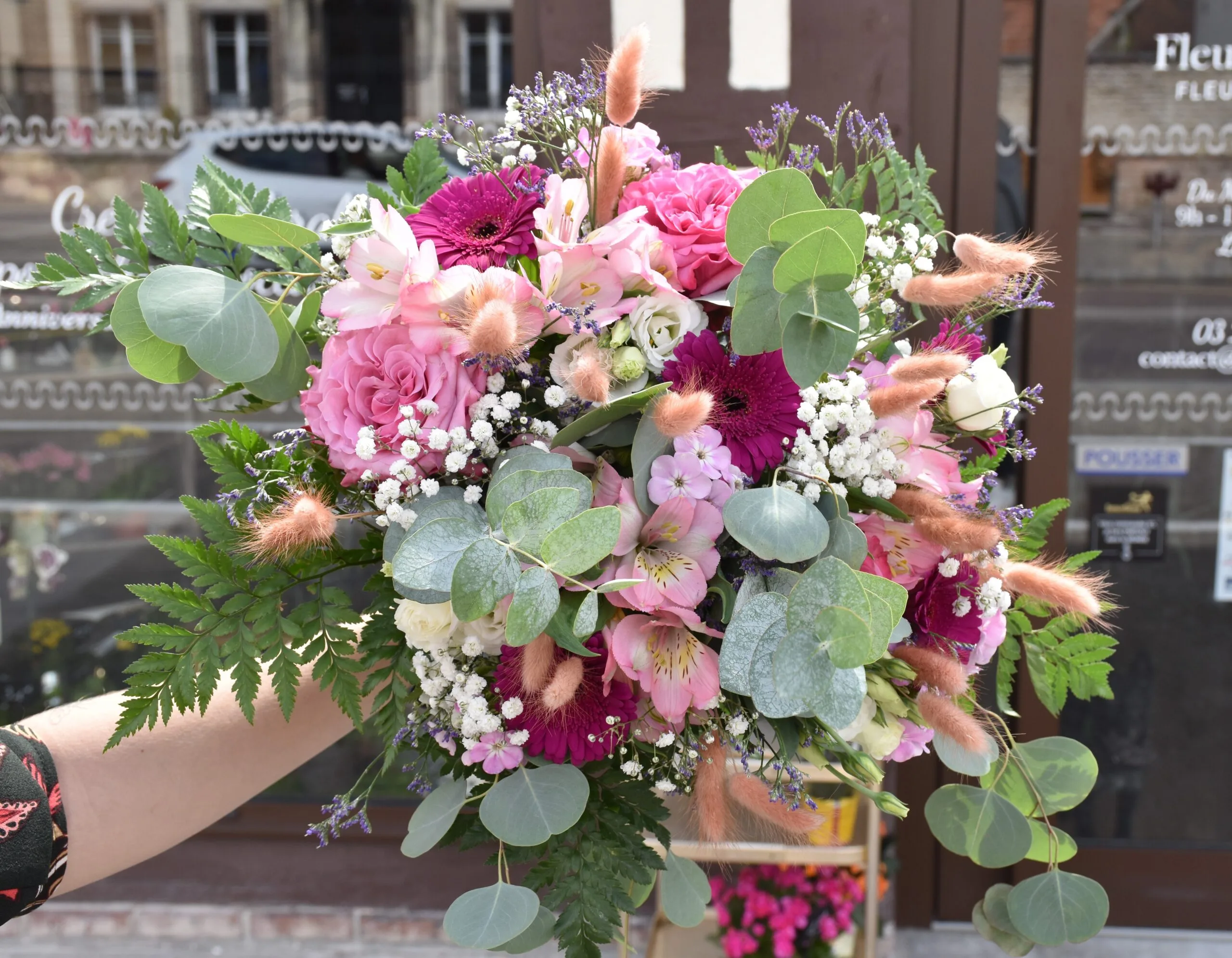 Surprise du fleuriste, par Fleurs de Lune, fleuriste à Saint-Parres-aux-Tertres