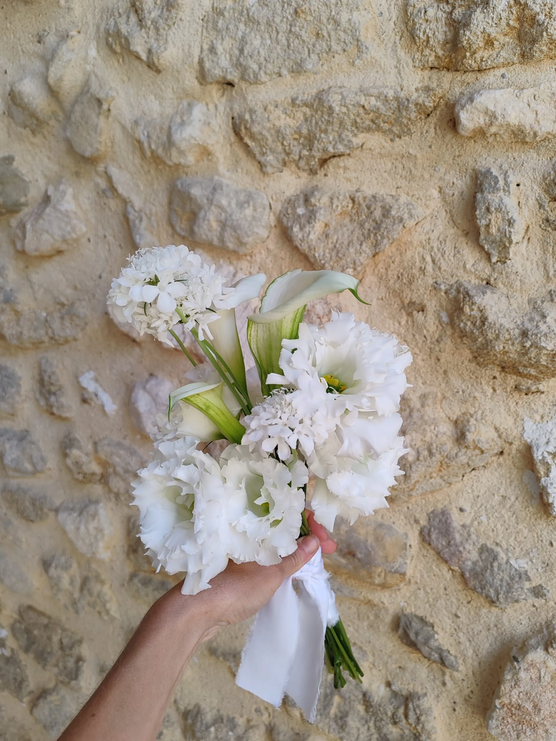 Bouquet à la Vierge, par Les Rêveries d'Elise - Atelier Floral, fleuriste à Aix-en-Provence