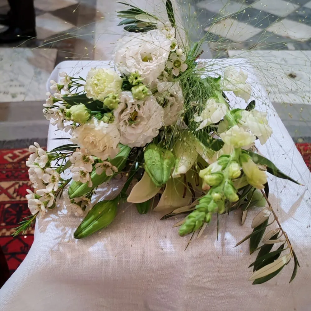 Bouquet à la Vierge, par Les Rêveries d'Elise - Atelier Floral, fleuriste à Aix-en-Provence