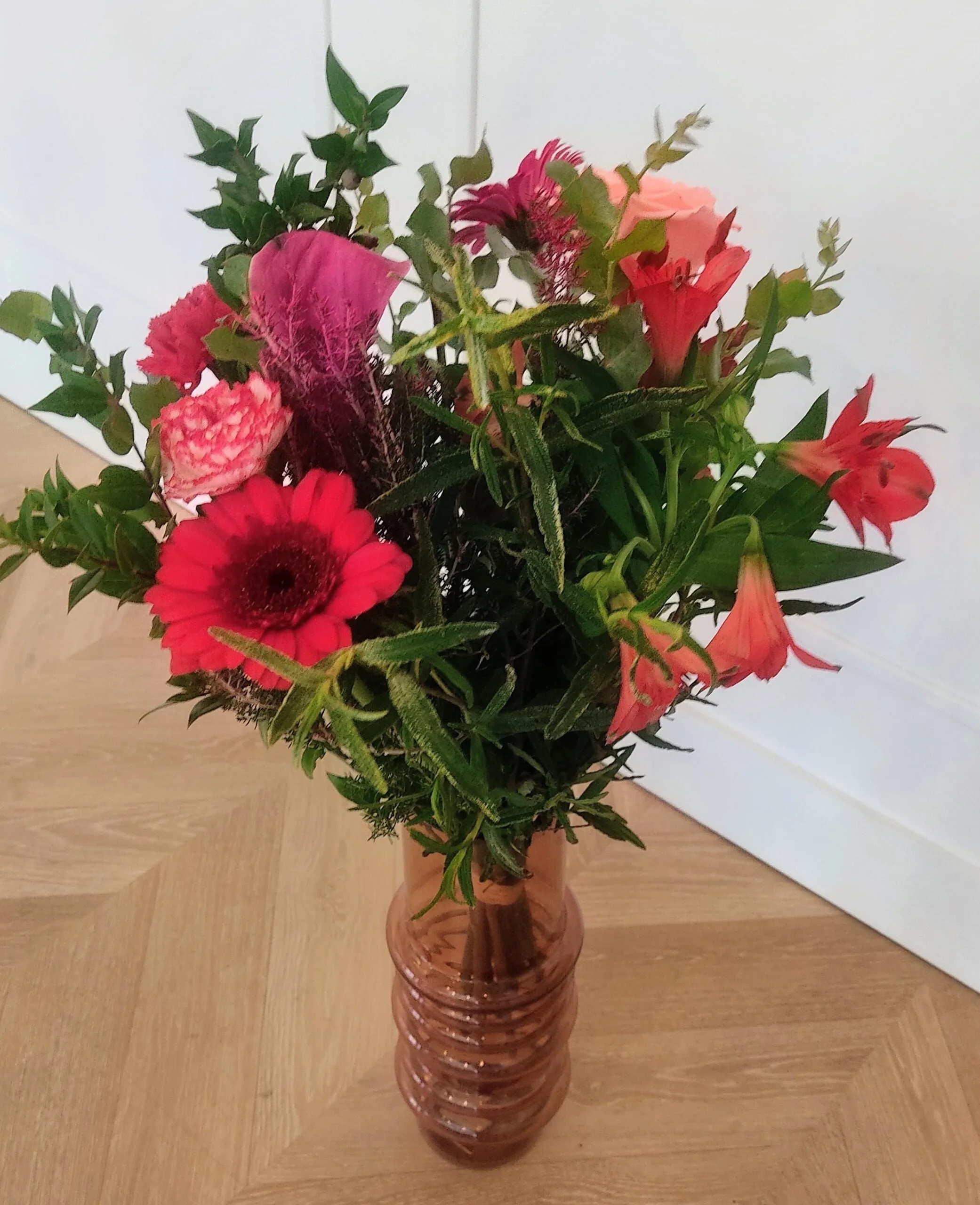 Feuilles et fleurs, par Rose, fleuriste à Pessac