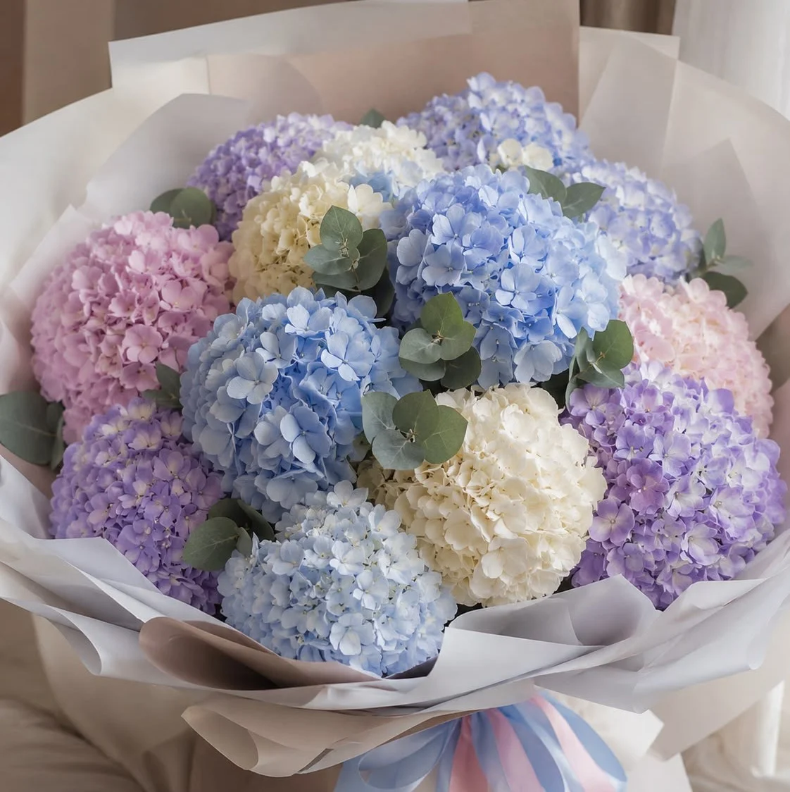 Bouquet d’Hortansia, von Betty Bloom Flowers, Floristin in Schaerbeek