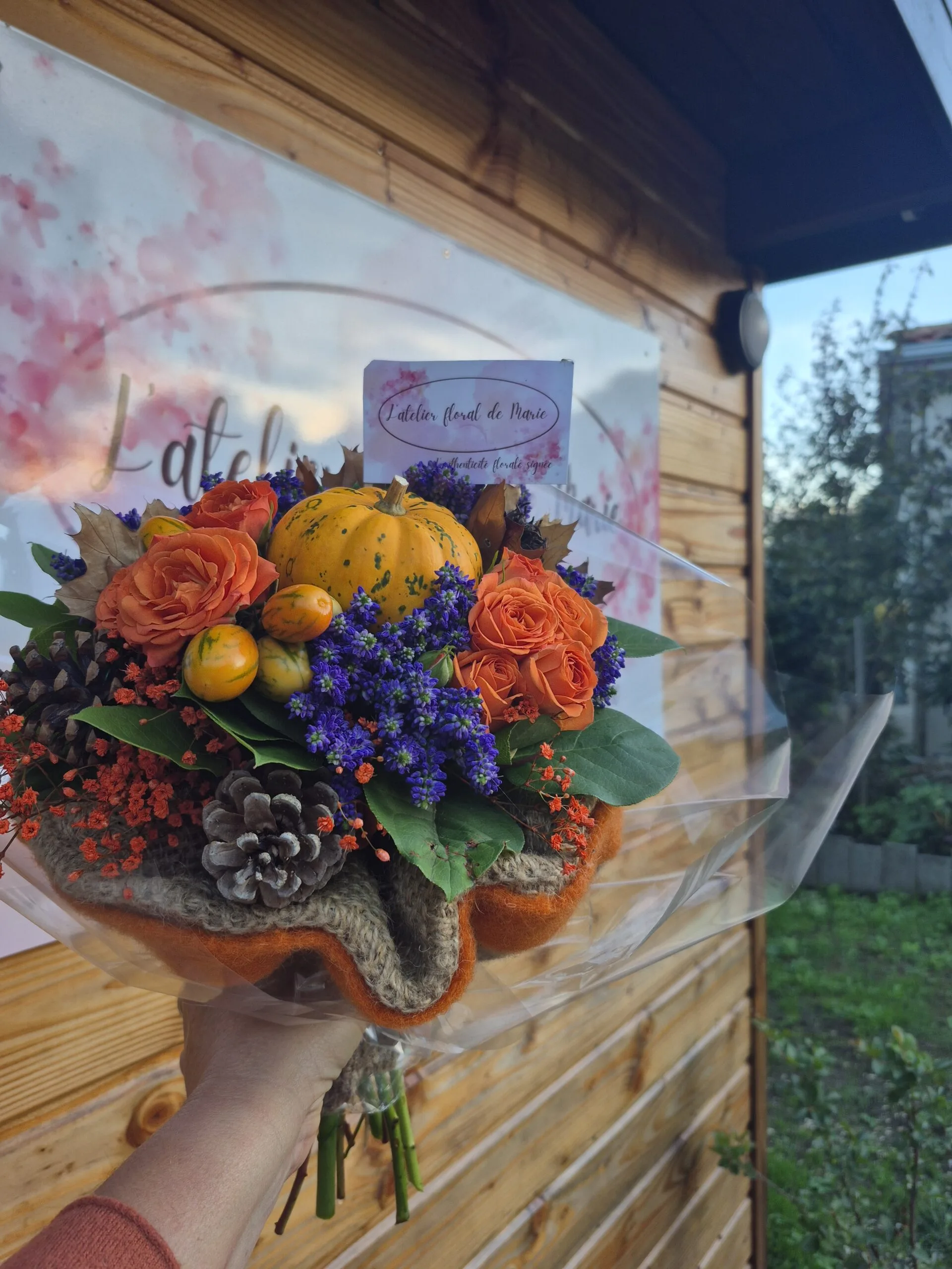 BOUQUET CITROUILLE, par L'Atelier Floral de Marie, fleuriste à Saint-Brice