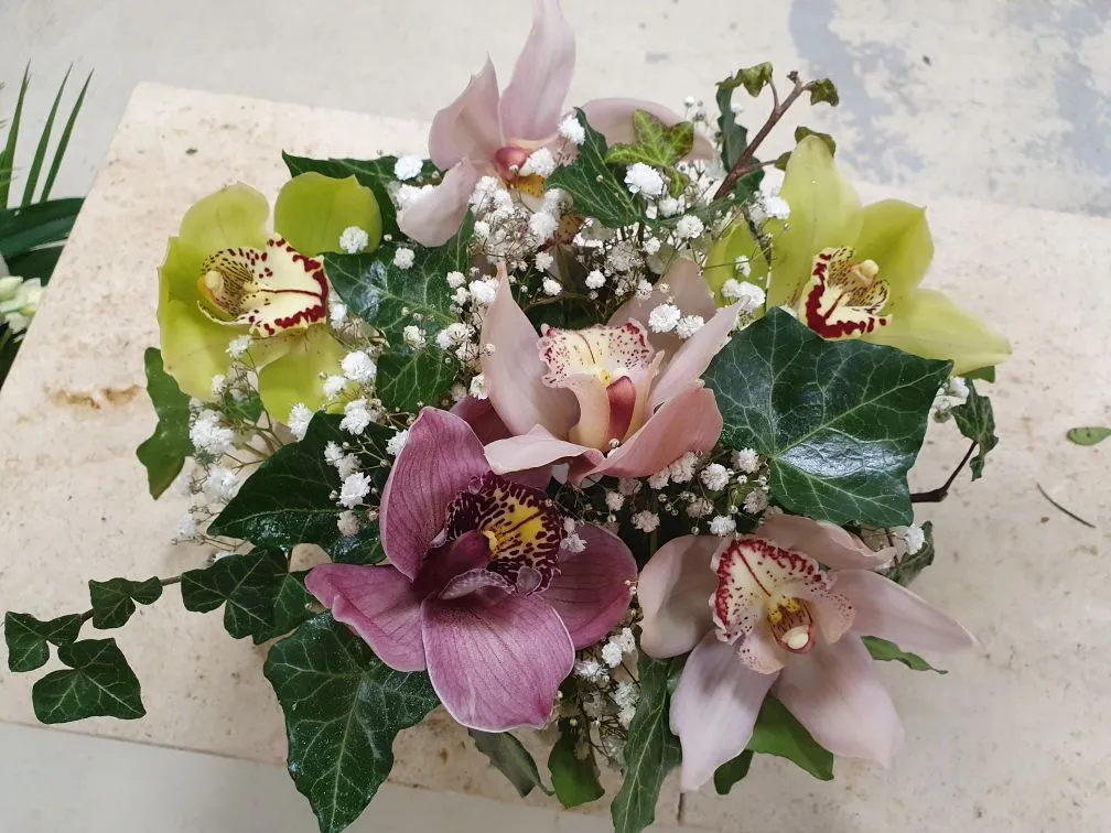 centre de table orchidée, par Steph Fleurs et Nature, fleuriste à Coignières